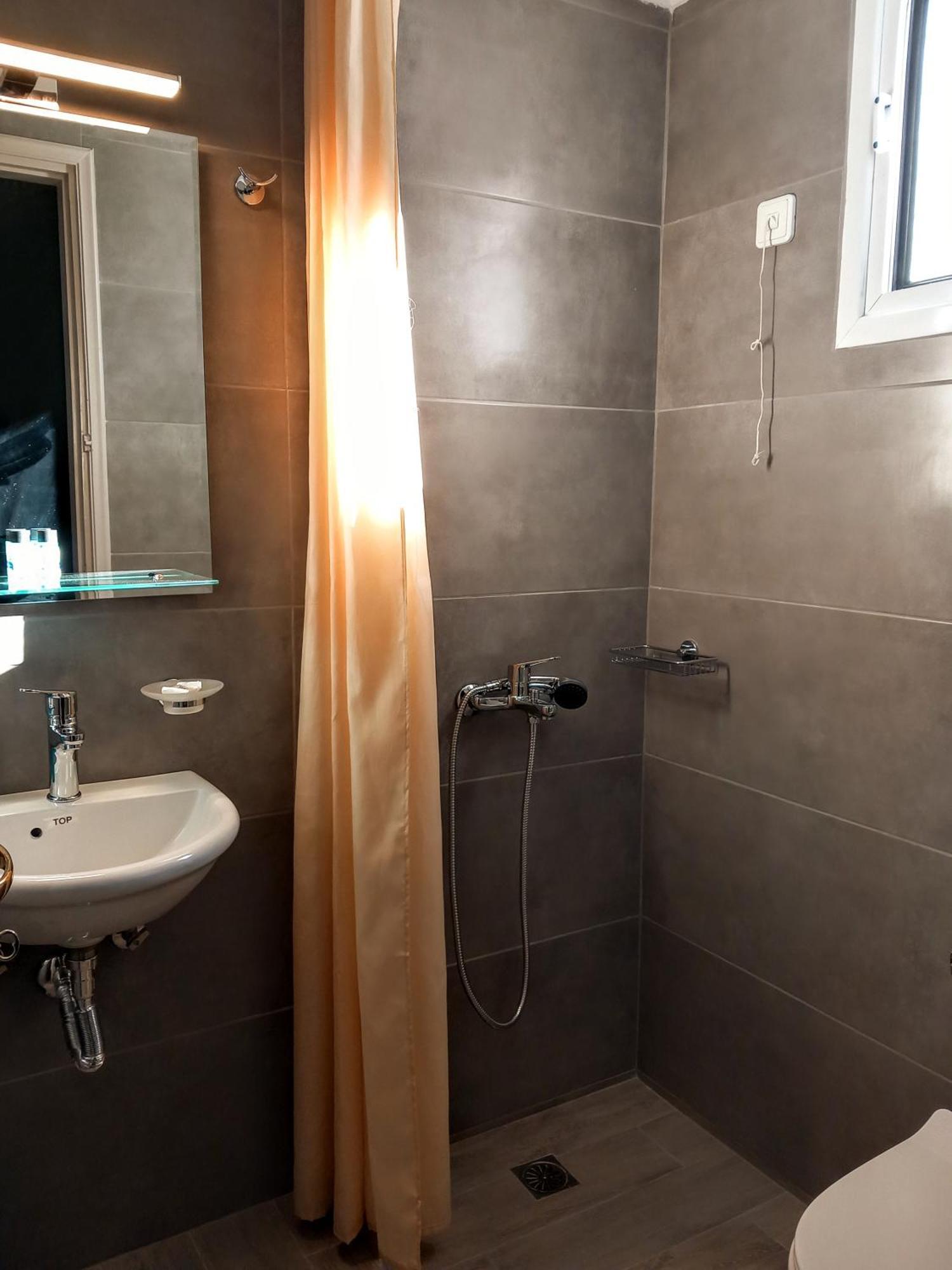 Evgenia Rooms Skala  Luaran gambar